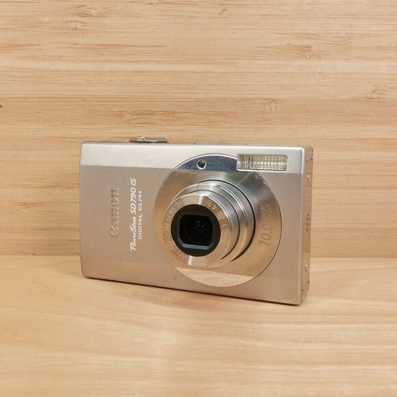 Canon PowerShot SD790 IS 10MP Digital ELPH / Silver - Picture 5 of 12